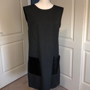 NWT Sleeveless Wool gabardine dress